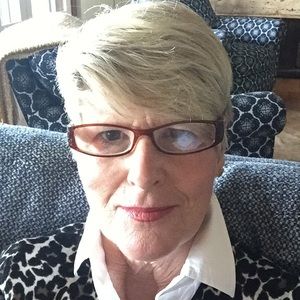 Meet your Posher, Iris